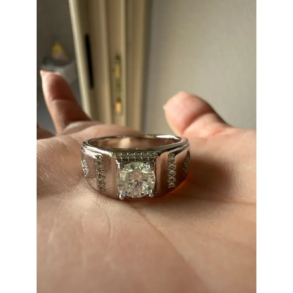 Men’s 1 CT D Color Moissanite Ring Size 10 Rhodium Plated w/ GRA
